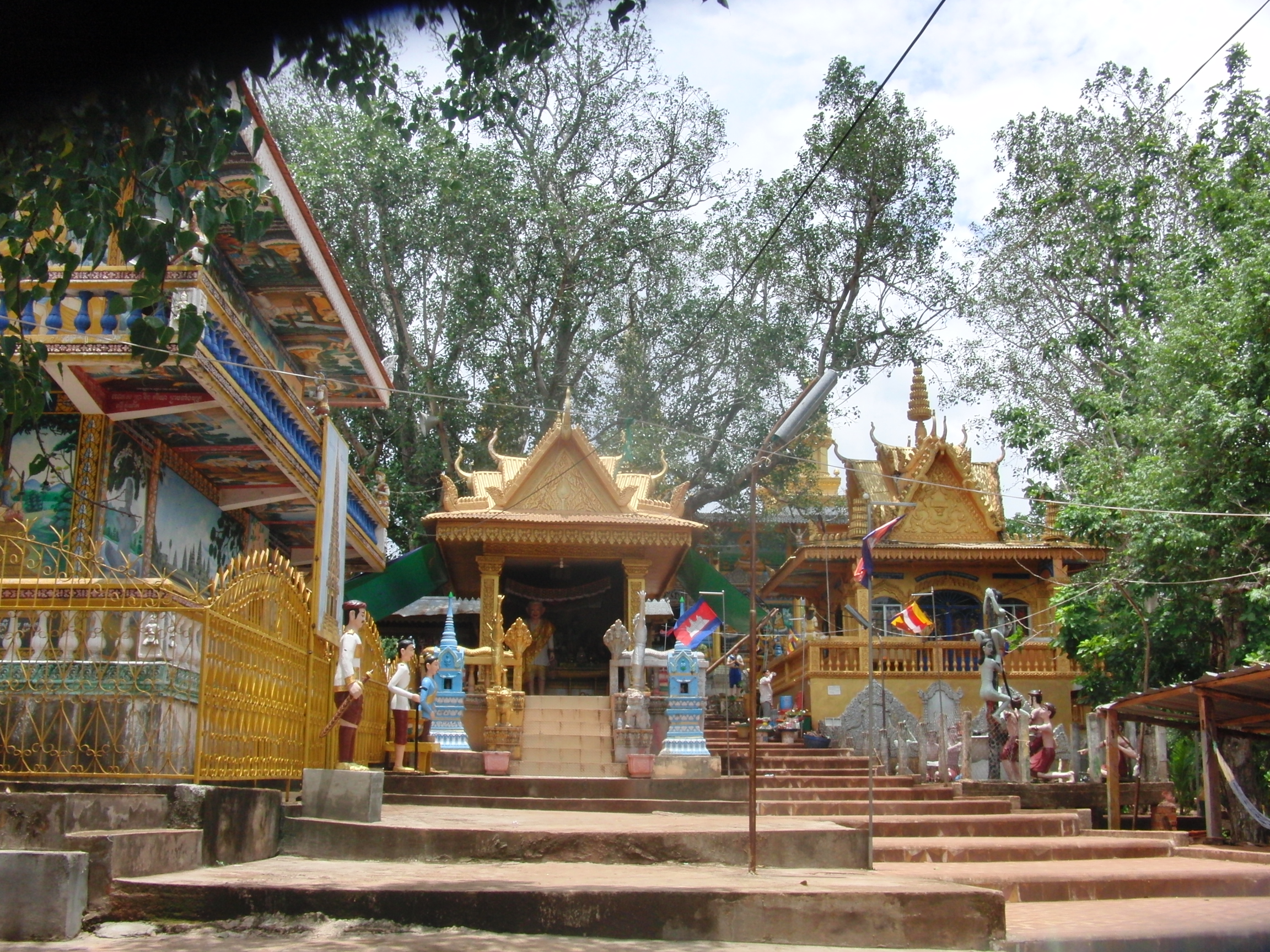 attraction-Wat Phnom Yat 4.jpg